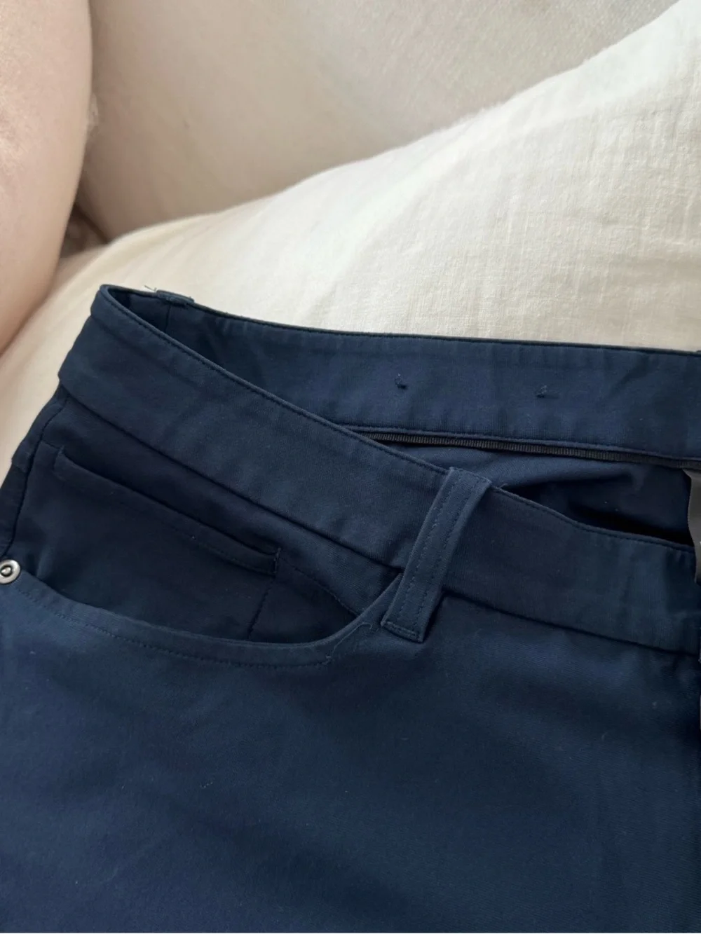 Lululemon ABC pants - Picture 4 of 5
